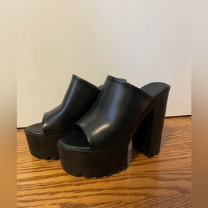 Black platform sandals